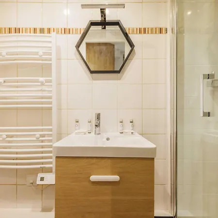 Peaceful - 2p - Buttes-chaumont With Ac Apartment