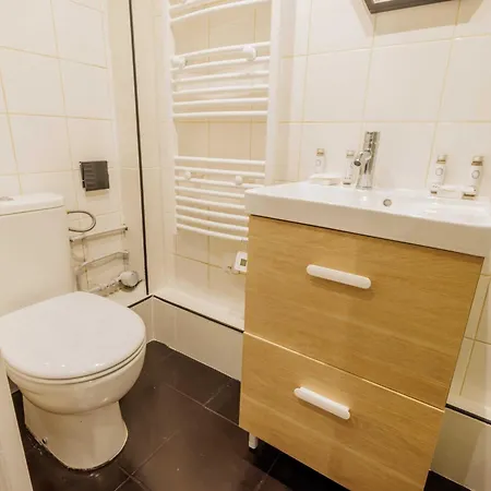 Peaceful - 2p - Buttes-chaumont With Ac * París