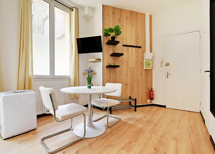 Peaceful - 2p - Buttes-chaumont With Ac